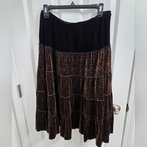 Chic Velvet Black and Brown A-Line Skirt